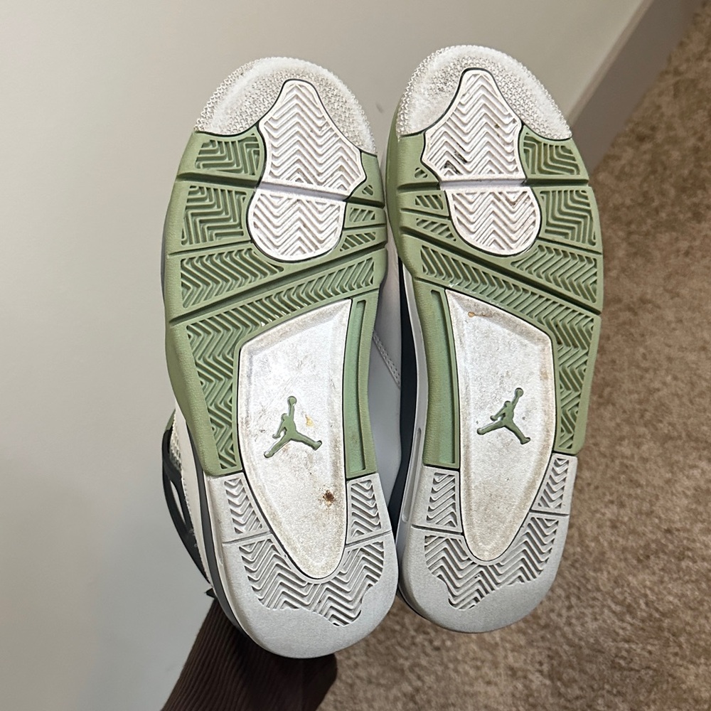 Air Jordan 4 “Seafoam” - Picture 7 of 9